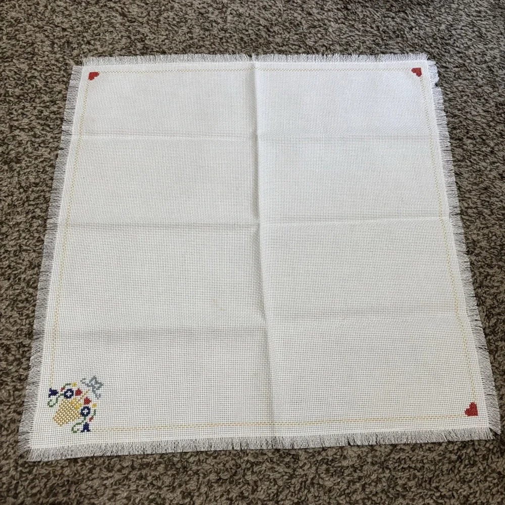 Vintage Cloth Country Hearts Placemat Or Dresser Cloth Hand Embroidered 17.5x18